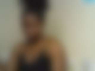 Live cam show with curvy-princess2 - Striptease on CamClone