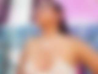 Live cam show with miilaklum - Public Ebony on Camsoda