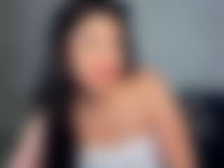 Live cam show with SnowingWinter - Joi on Camming Site