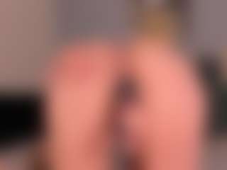 Live cam show with Mia Silva - Normal on camgirlchat.live