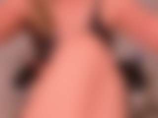 Live cam show with Mia Silva - Blonde Hair Small Tits on SquirtSoMuch