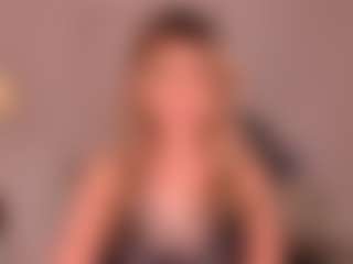Live cam show with Mia Silva - Fingers on SquirtSoMuch