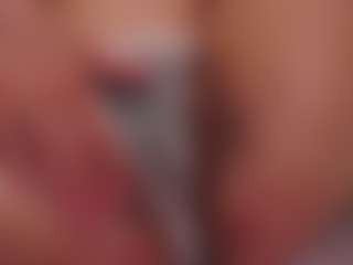 Live cam show with Delly - Sexy on CamClone