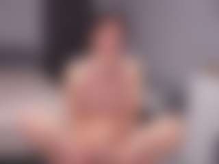 Live cam show with Delly - Lesbian on livesuperchat.net