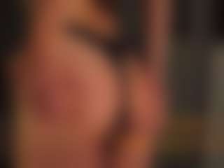 Live cam show with Delly - Twerk Young Adult on Camming Site