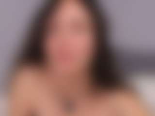 Live cam show with Delly - Big Tits on Camsoda