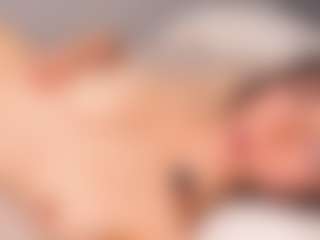 Live cam show with Delly - Squirt on TottyGirls