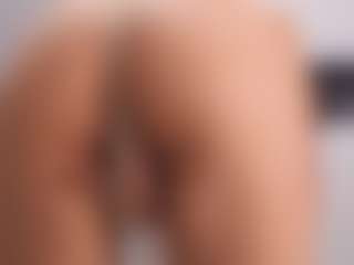 Live cam show with Delly - Sexy on camwithhim.com