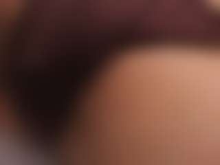 Live cam show with Delly - Natural on Camsoda