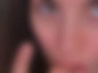 Live cam show with Delly - Big Tits on Fling VIP Chat