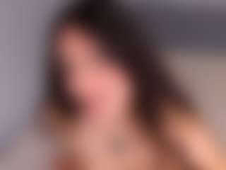Live cam show with Delly - Bedroom on Fling VIP Chat