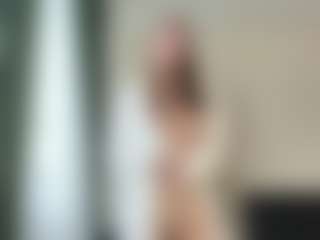 Live cam show with Sofia - Tongue on xxxlivecams.org