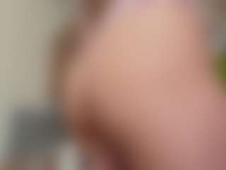 Live cam show with Sofia - Slap on live18s.com
