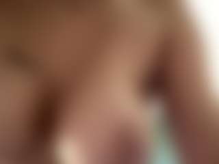 Live cam show with Sofia - Teasing on liverealitysex.com