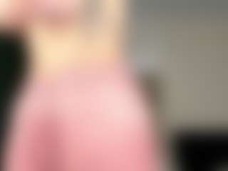 Live cam show with Sofia - Tongue on Strip Flash - Live Sex Shows
