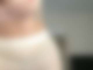 Live cam show with Sofia - Tongue on WildCum