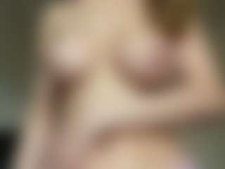 Live cam show with Sofia - Tongue on CamwithHer