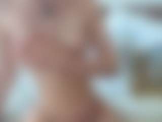 Live cam show with ElvinaBrowning - Tongue on alttransgirls