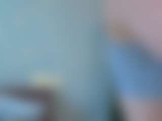 Live cam show with ElvinaBrowning - Tongue on livesexfox.com