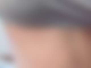 Live cam show with ElvinaBrowning - Tongue on Spunkpage