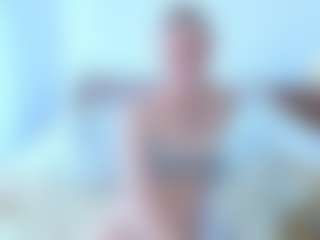Live cam show with ElvinaBrowning - Tongue on Hubzter Live