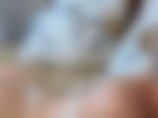 Live cam show with ElvinaBrowning - Tongue on liverealitysex.com