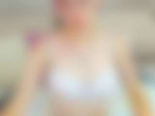 Live cam show with Linda-Hill - Privateshow on SpunkLive