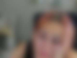 Live cam show with Linda-Hill - Sweet on AdultVida.com