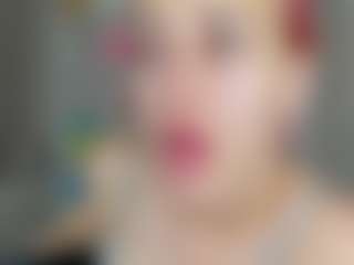 Live cam show with Linda-Hill - Doggy on Livezox
