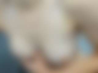 Live cam show with Linda-Hill - Red Hair on Stripli.com