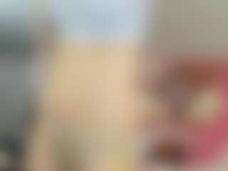 Live cam show with Linda-Hill - Red Hair Young Adult on Camiplay Live
