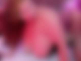 Live cam show with LunaPleasure - Brown Hair MILF on Hubzter Live