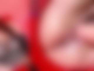 LunaPleasure MILF webcam performer live streaming