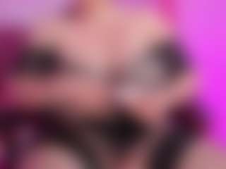 Live cam show with LunaPleasure - Toys Middle Aged on https://playwithruby.com