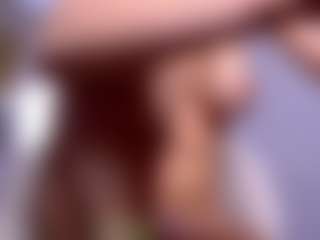 Live cam show with Nova - Genital Piercings on 1on1-livenow