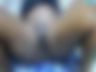 pretty-kellyn's Live Sex Cam Show
