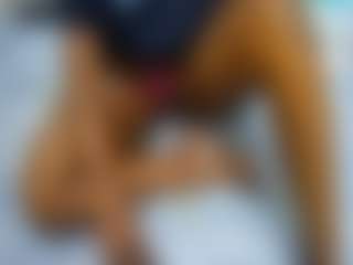 pretty-kellyn's Live Sex Cam Show