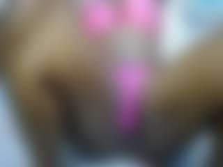pretty-kellyn's Live Sex Cam Show