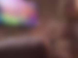 Live cam show with AlodiaGanter - Blonde Hair HD on Milfs Live