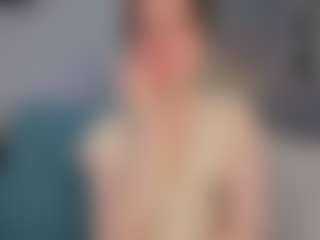 Live cam show with Donna - Thin on Chatstar