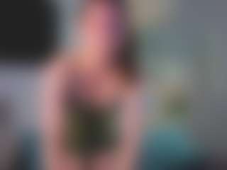 Live cam show with Donna - Raven Hair on Camming Site