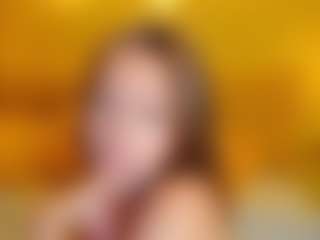 Live cam show with KetrinWhitee - Oil on livesuperchat.net