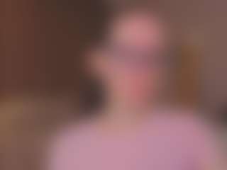 Live cam show with LynetteBails - Smart on Mixed Magazine Live