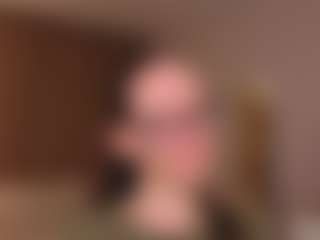 Live cam show with LynetteBails - Suck on Sex Cam Show