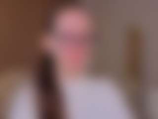 Live cam show with LynetteBails - Smart on crypto-cams