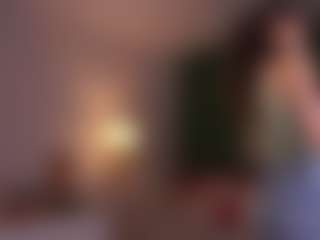 Live cam show with LynetteBails - Suck on MyBangCams