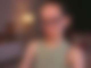 Live cam show with LynetteBails - Smart on TeamSkeetLive