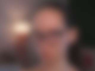 Live cam show with LynetteBails - Smart on Latina Girls
