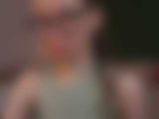 Live cam show with LynetteBails - Smart on Cam Slut
