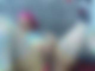 perla-mature MILF webcam performer live streaming